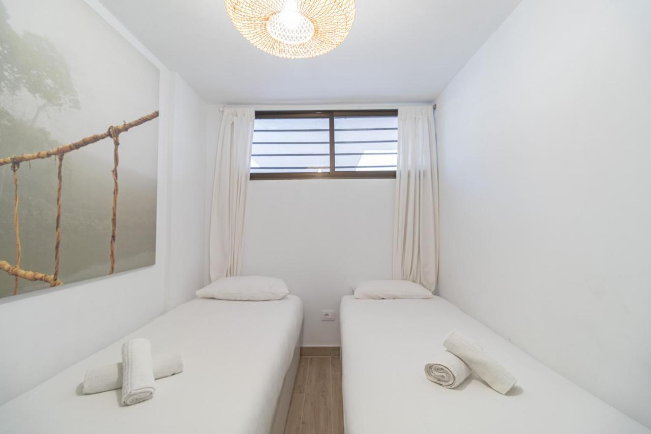 Summerland Free Wifi Los Cristianos  Exterior photo